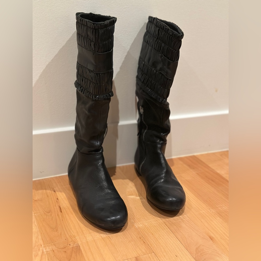 Miu Miu leather flat boots size EU37.5